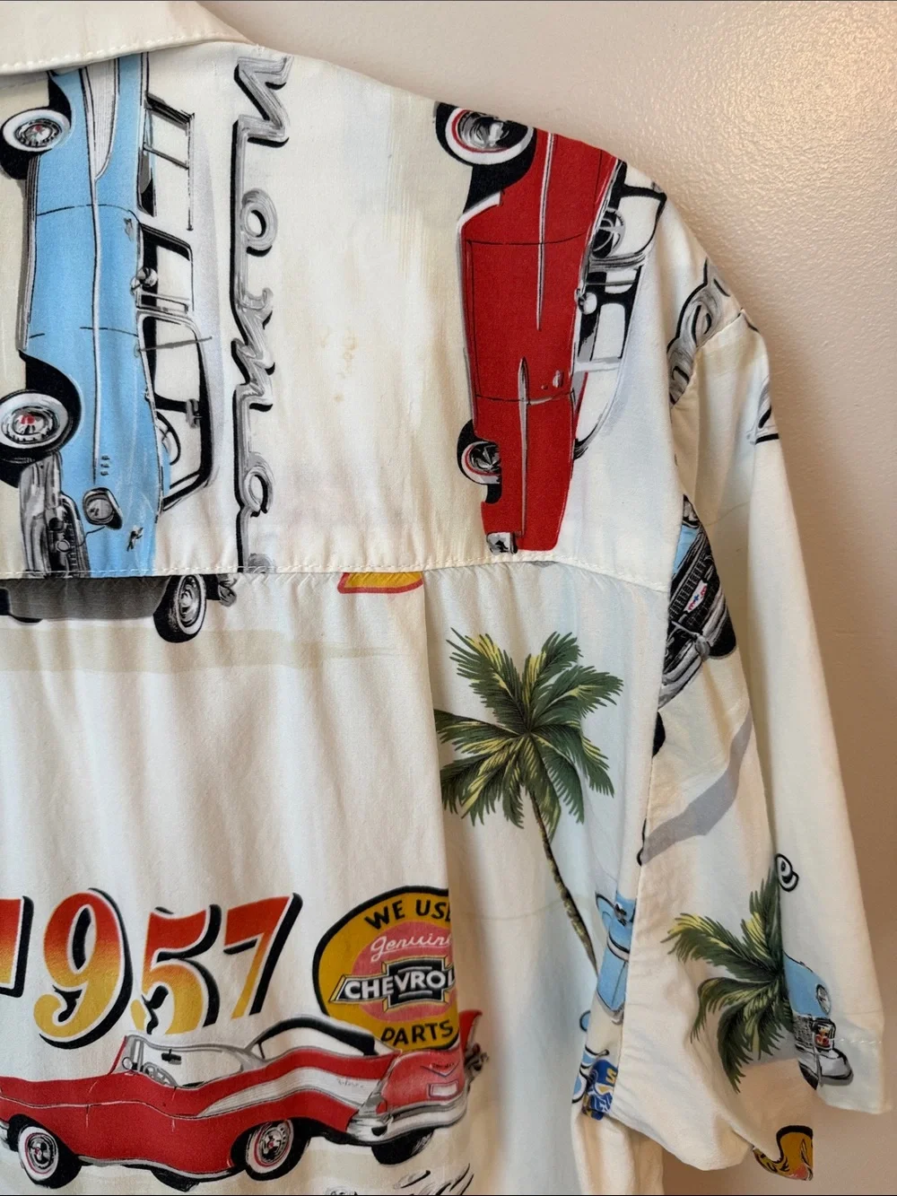 Paradise Found Hawaiian Classic 1957 Chevrolet Shirt 🌴Vintage? Size Medium